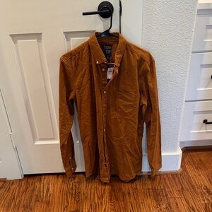 GAP Men's Tan Oxford Casual Button Down Shirt. NWT MT